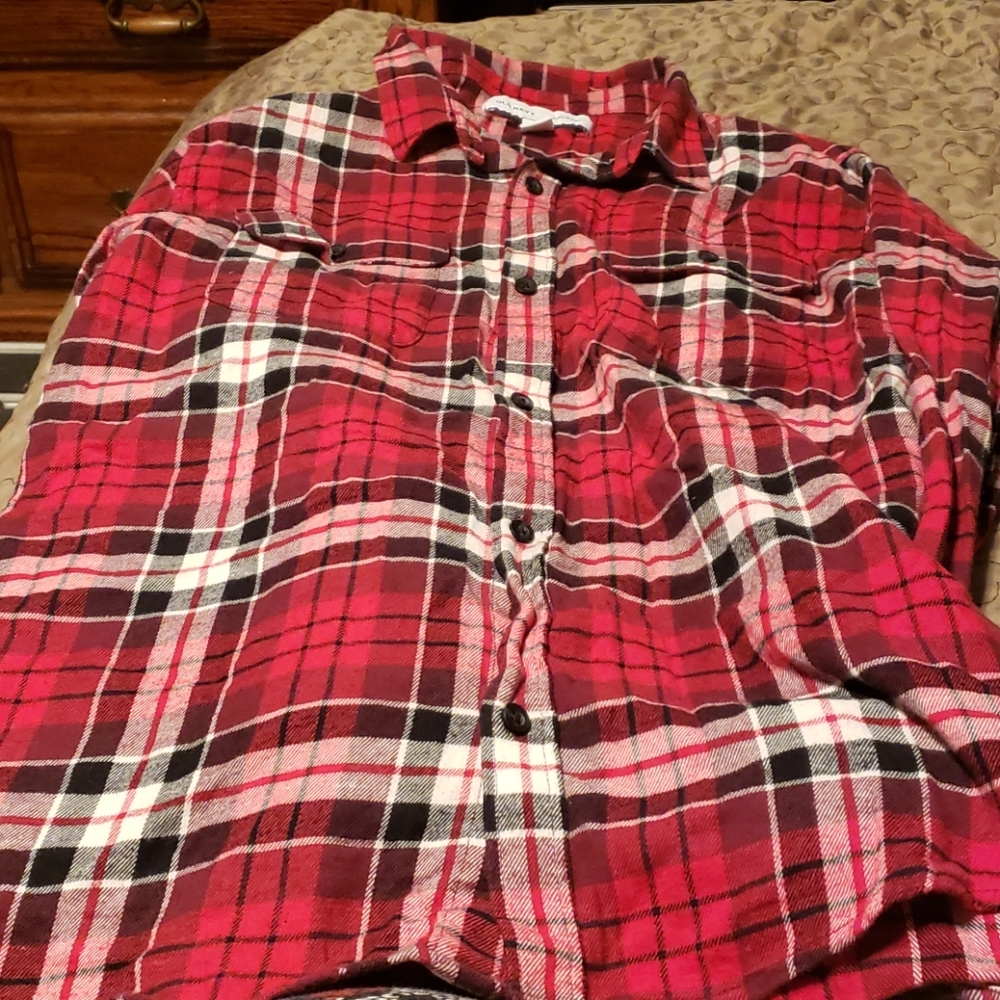 Button up flannel - Picture 2 of 2